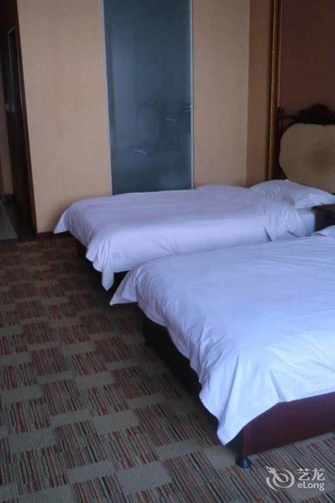 Huayu South City Hotel Wenjiang ภายนอก รูปภาพ