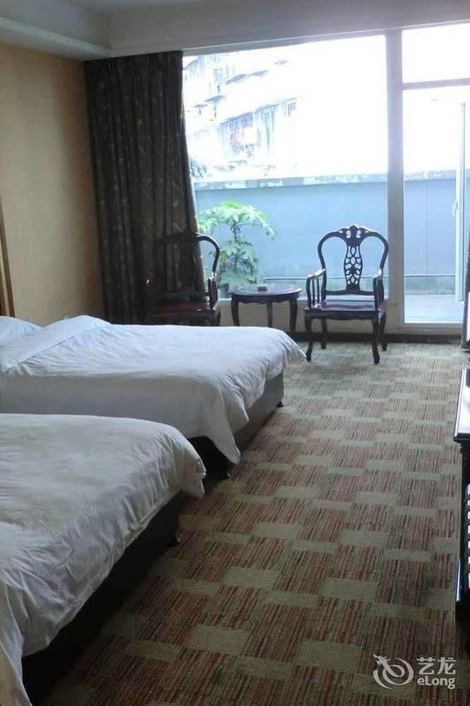 Huayu South City Hotel Wenjiang ภายนอก รูปภาพ